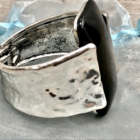 “Solid and Bold” silvertone hammered finish bangle - Picture 7 of 7